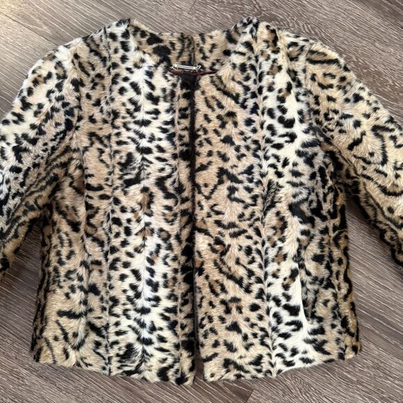 Express Faux Fur Leopard Coat - Picture 3 of 10